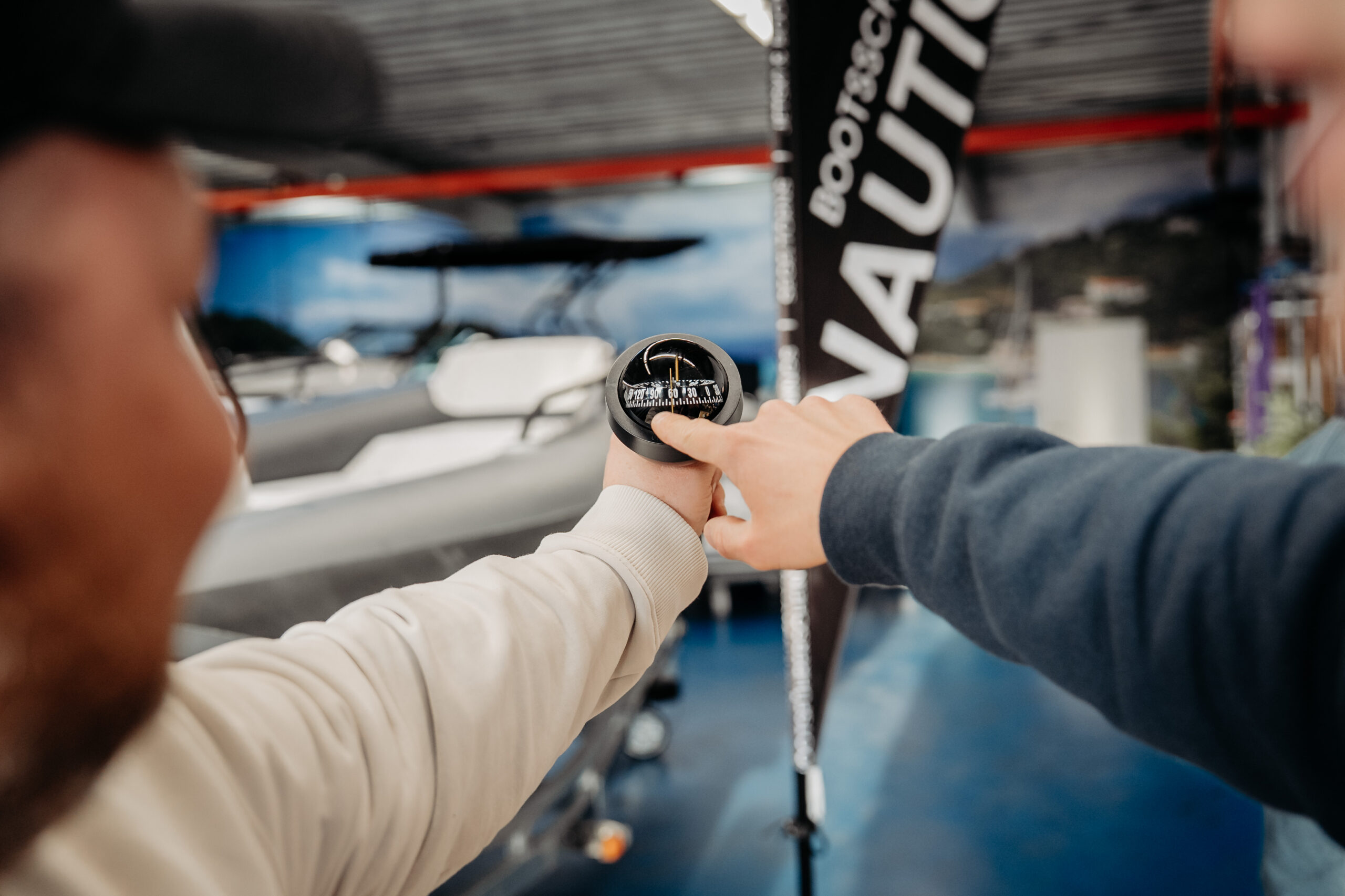 Bootsführerschein in 2025 - Nautigo Sbf Sks Navigation Kurs Kompass Peilung