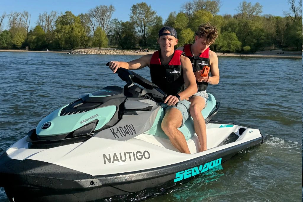 Bootsführerschein in 2025 - Nautigo 42