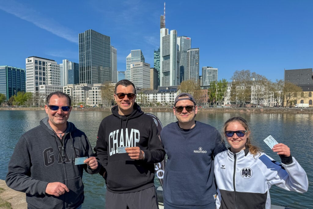 Bootsführerschein Frankfurt - Nautigo Frankfurt Fuehrerschein Bestanden E1748589274480
