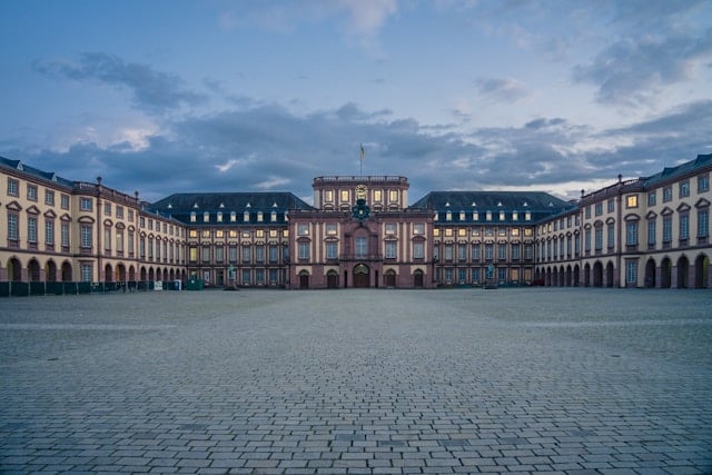 Mannheimer Schloss Vom Rhein